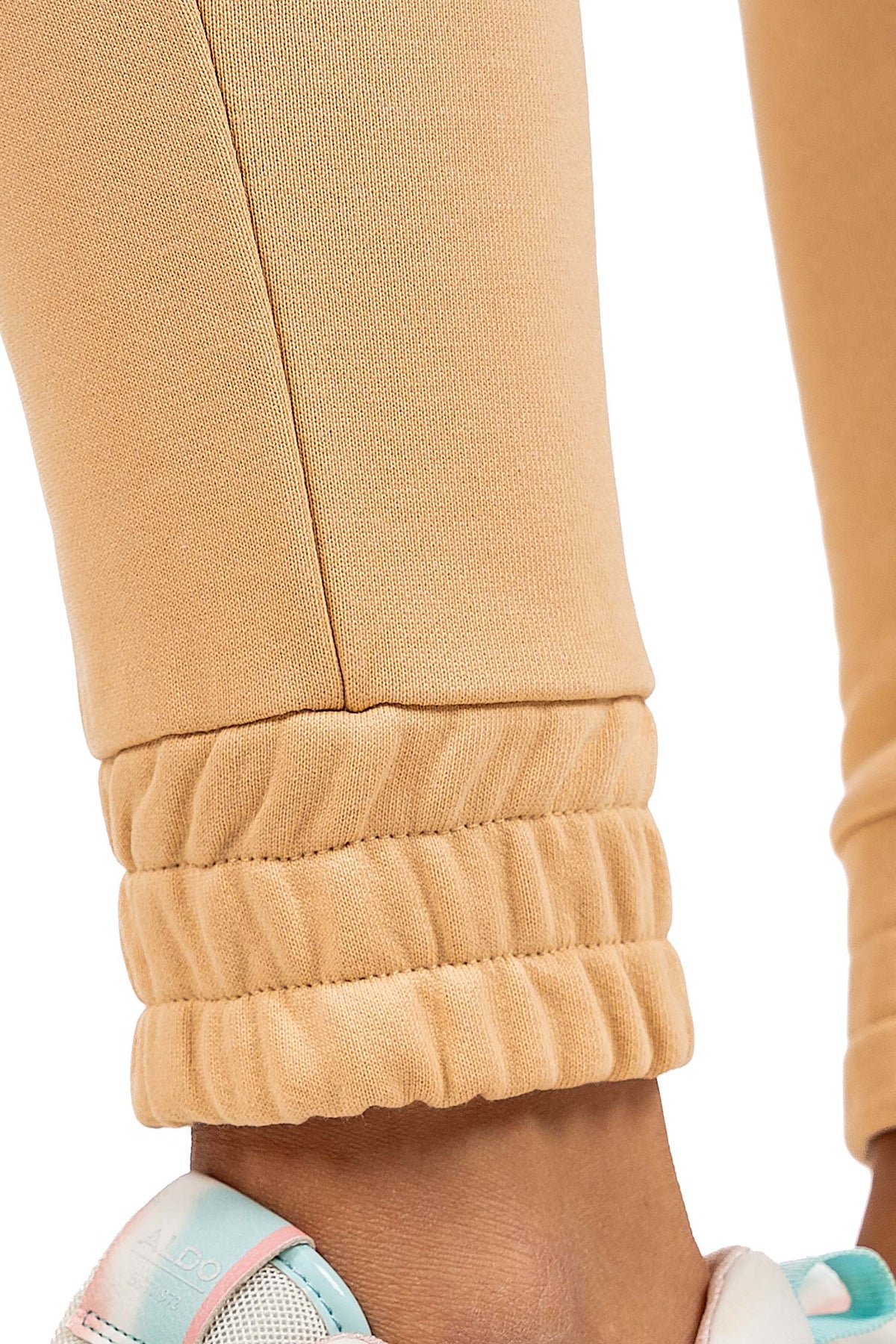 Damen Slim Fit Jogginghose Marken-Stick in Beige – Reichstadt – Ansicht 9