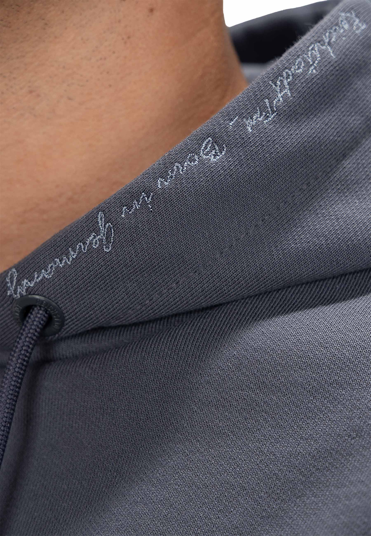Herren Regular Fit Hoodie Marken-Stick in Anthracite – Reichstadt – Ansicht 8