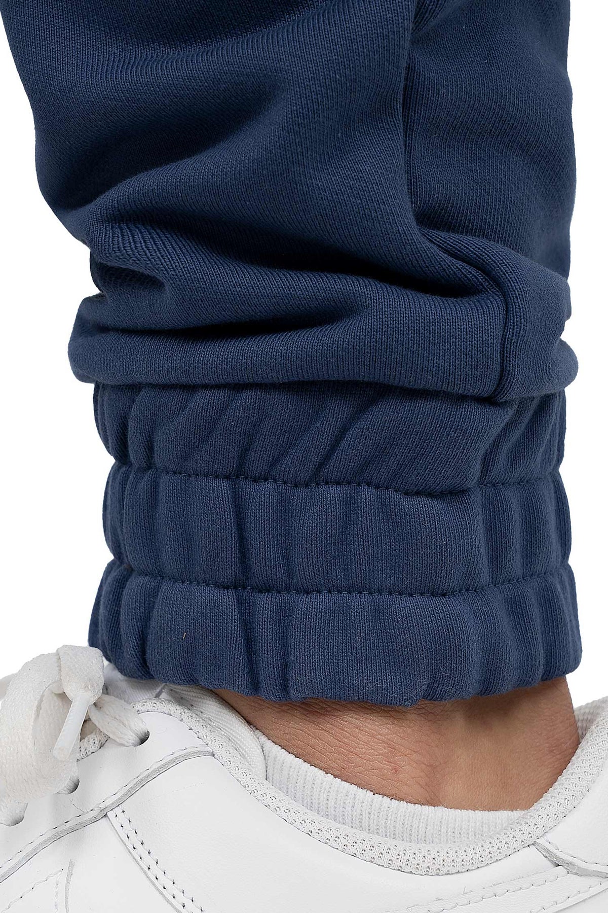 Herren Regular Fit Jogginghose Marken-Stick in Dark Blue – Reichstadt – Ansicht 8
